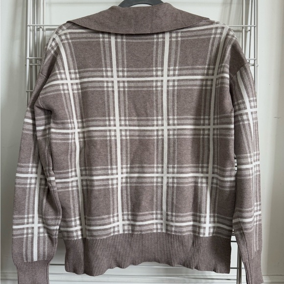 NWOT Max Studio collared plaid Sweater, Size Small - Picture 3 of 5